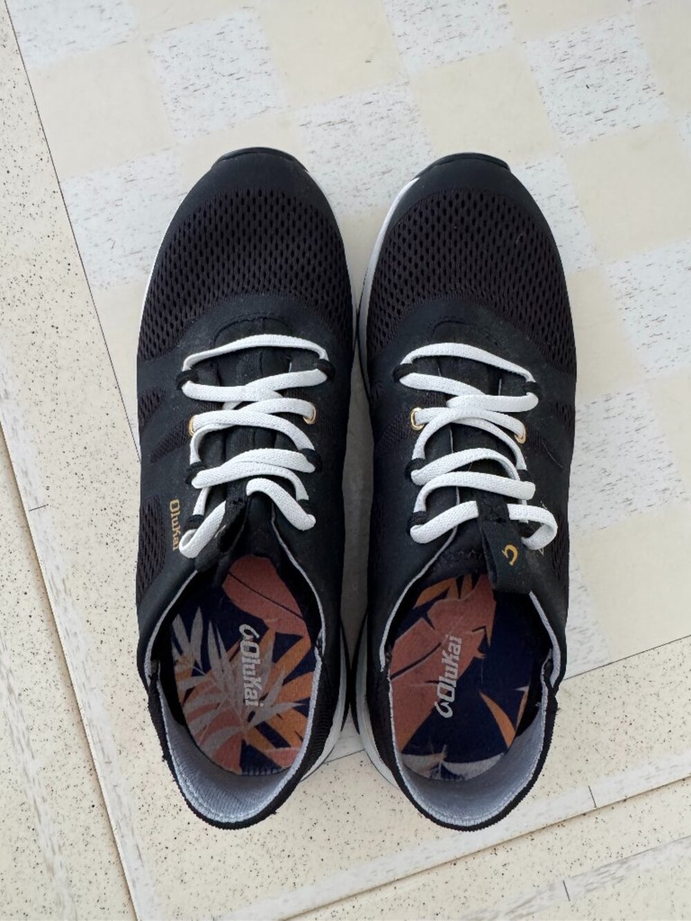 OluKai Women's Sneakers - Size 8.5